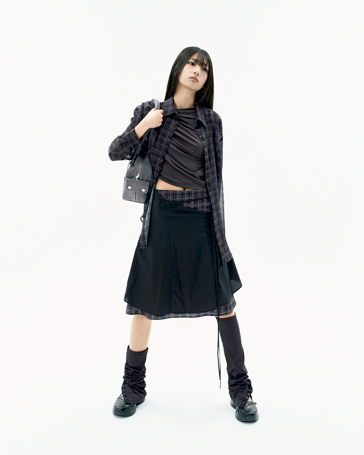Layered strap flare skirt black