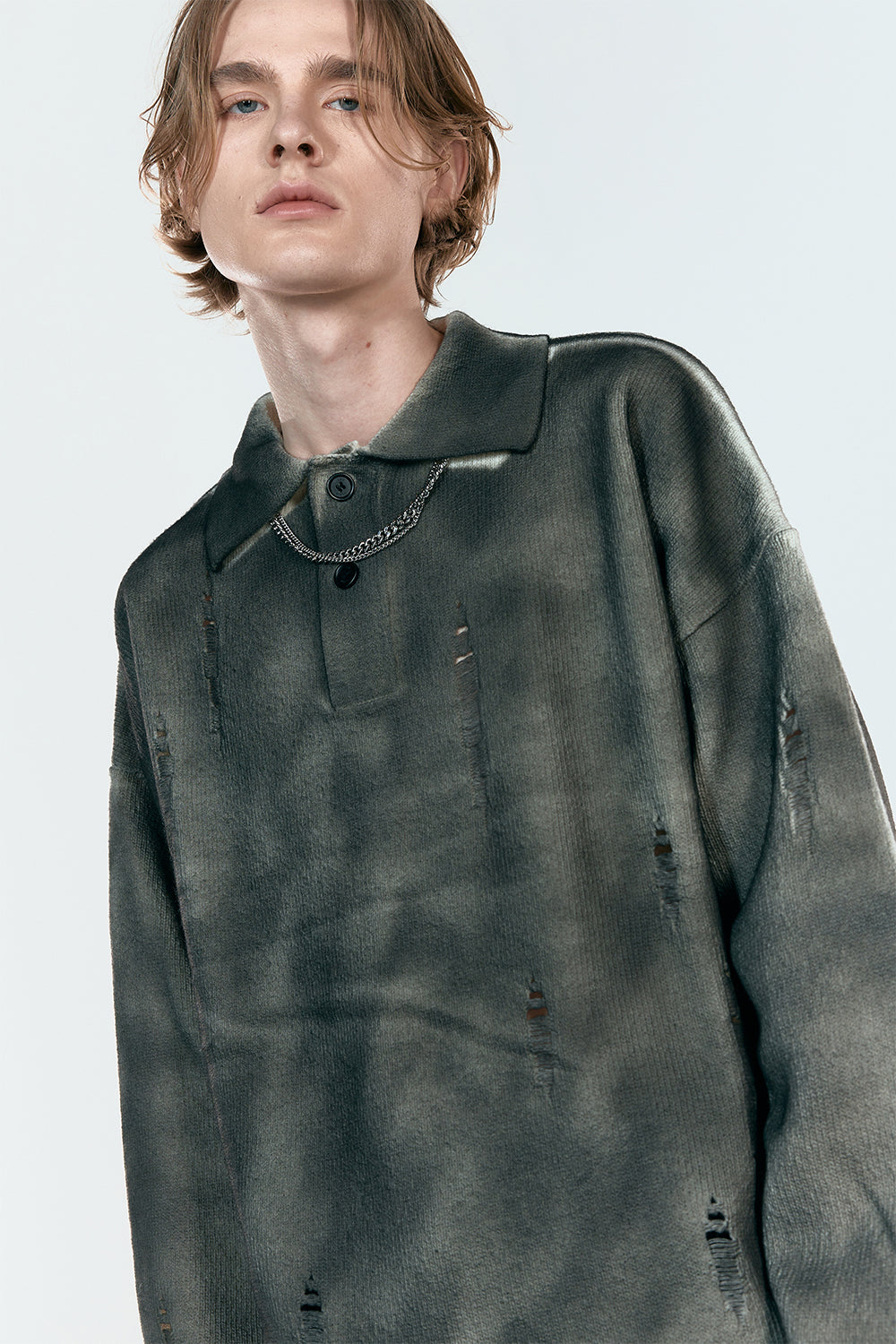 Spray damaged polo knit grey