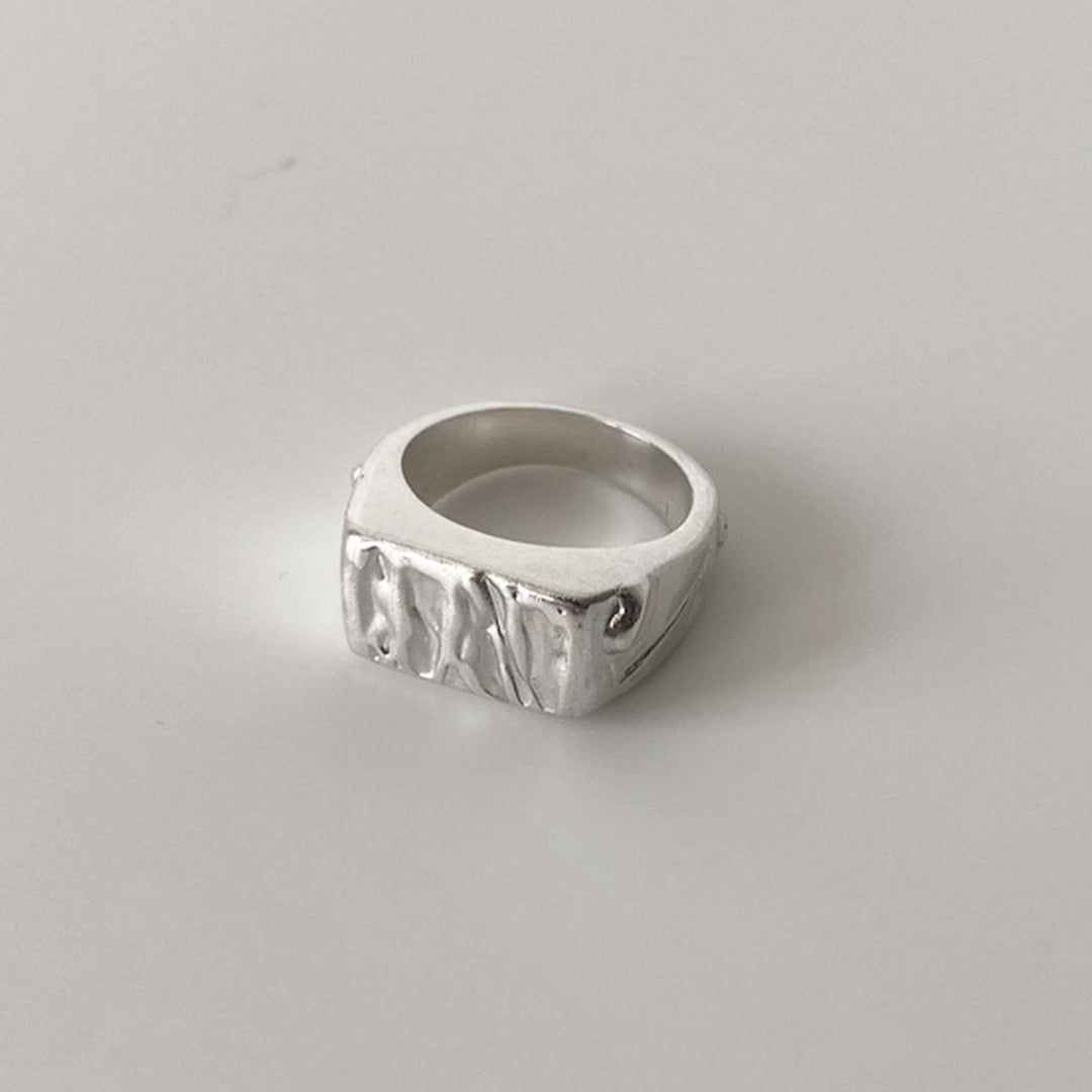 Molten signet ring