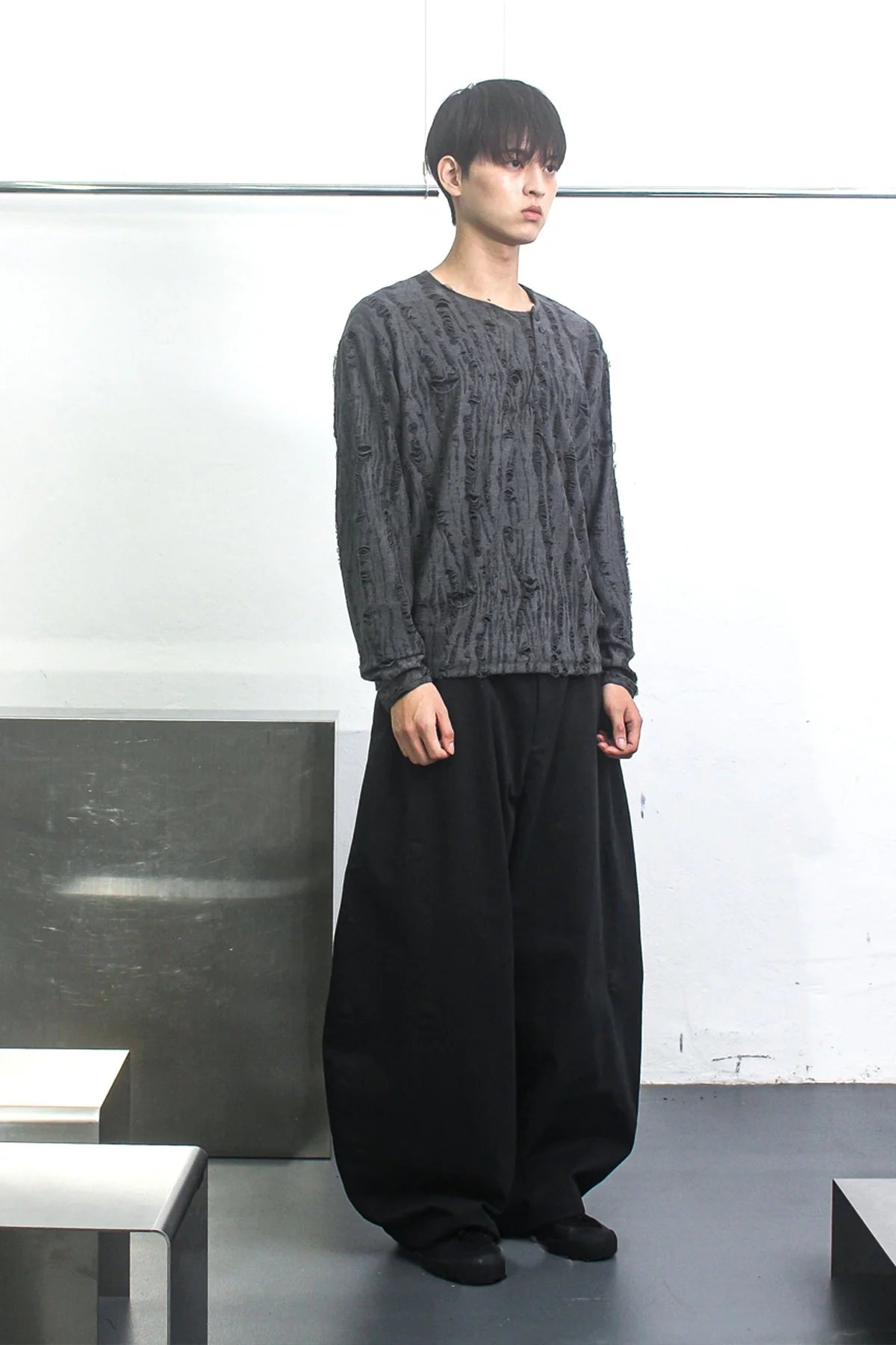 Magnetic curved pants charcoal