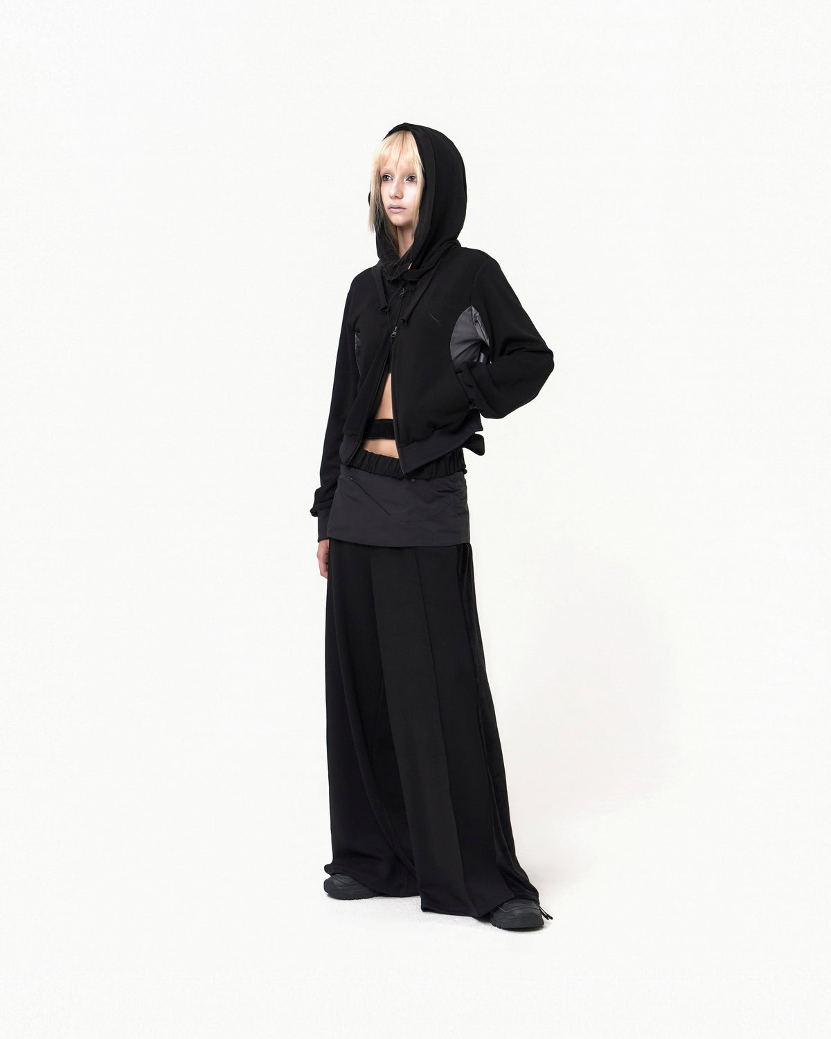 Muffler boxer crop hoodie black