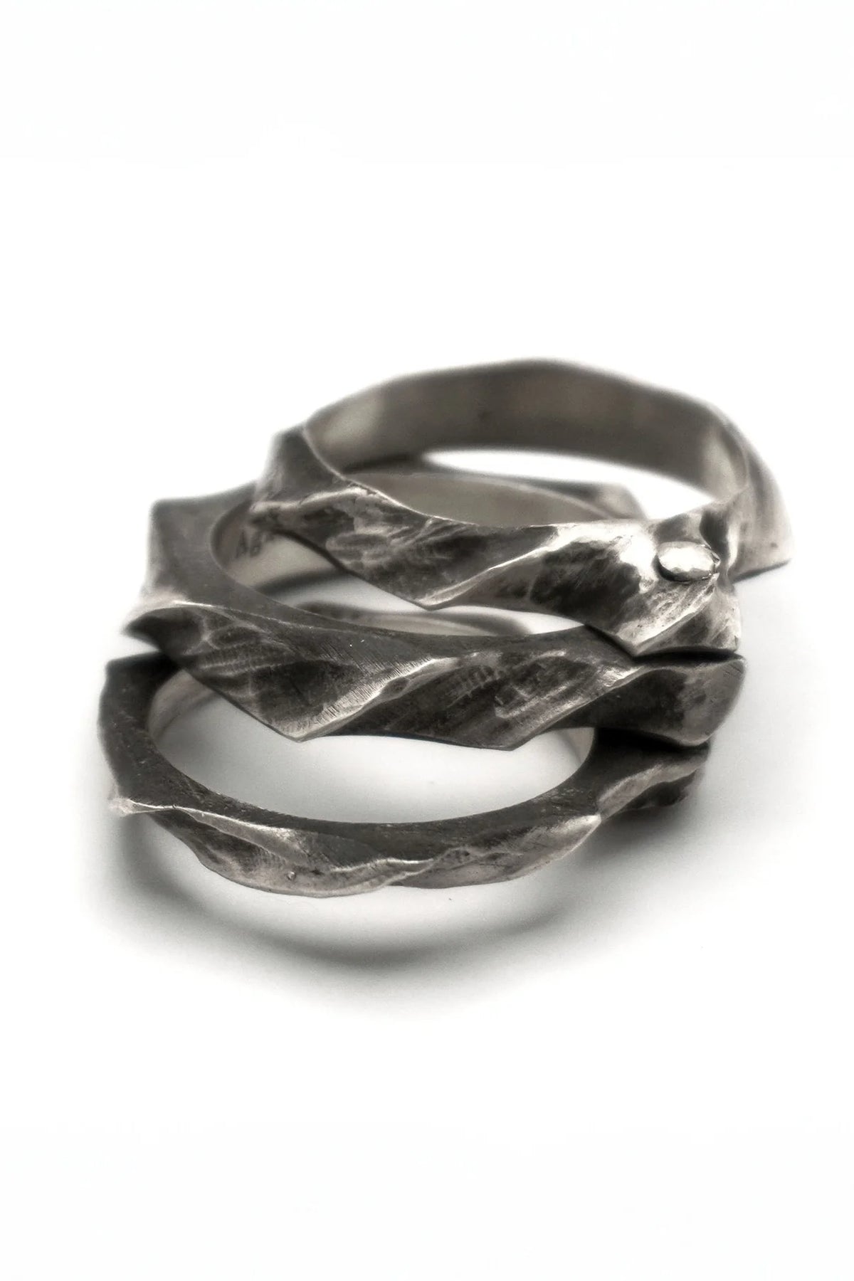 Strata ring