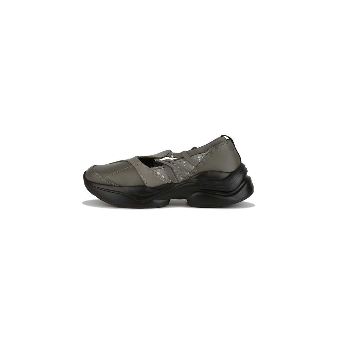 Strap toe sneakers stone brown