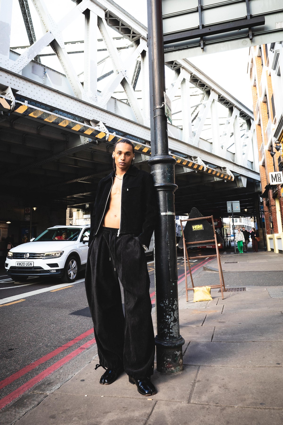 Drawstring hem balloon trousers black