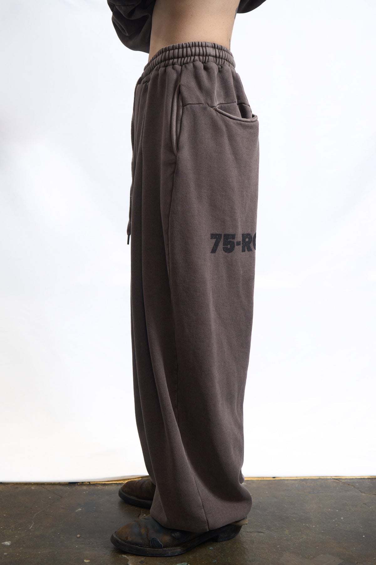 Fade Oversized Track Pants Cocoa