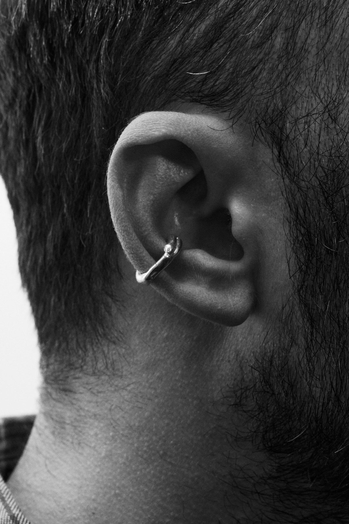 Orbital earcuff