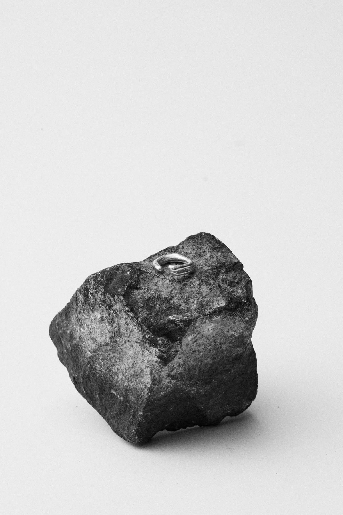 Orbital earcuff