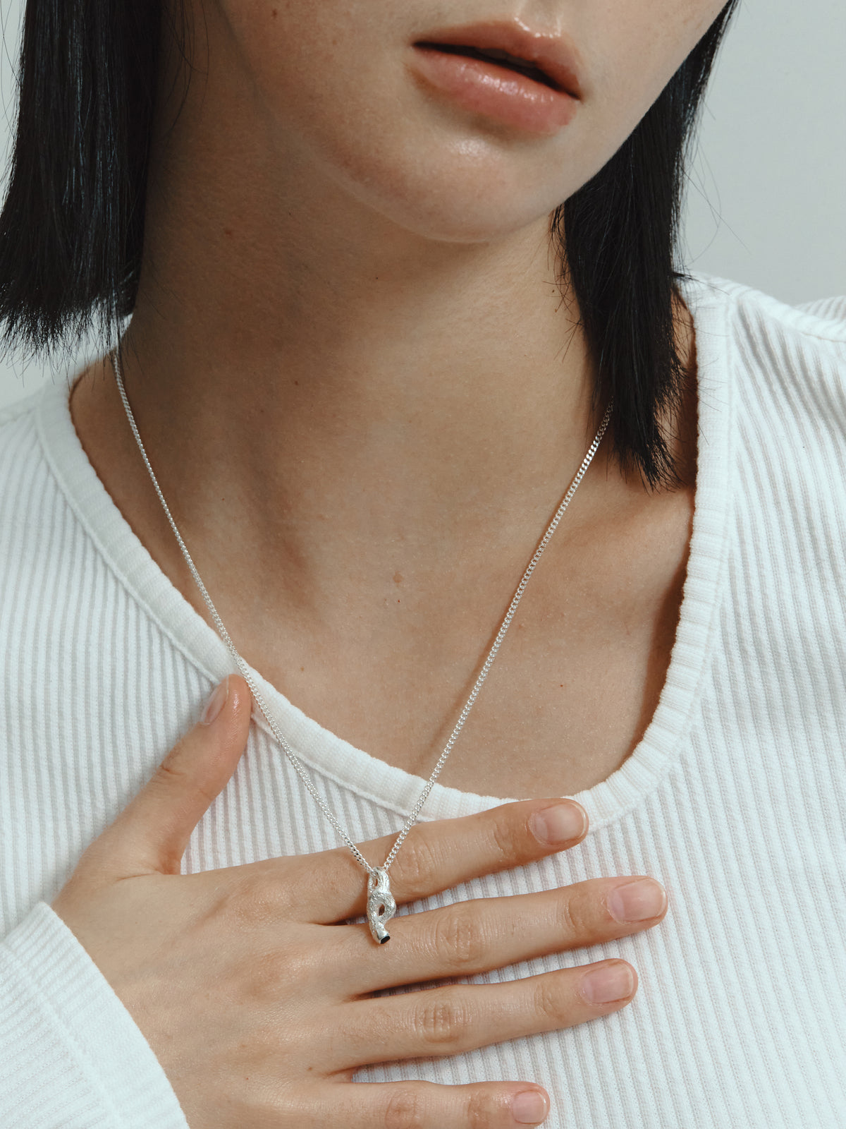 Black billow necklace