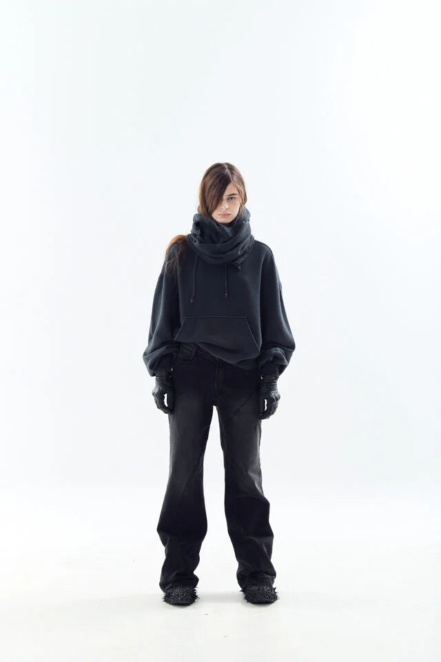 Dyed raw-edged hoodie with muffler black