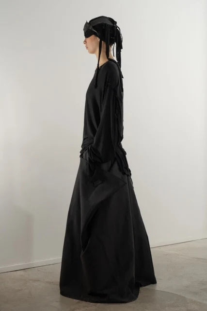 Destroyed pleated long sleeve top black