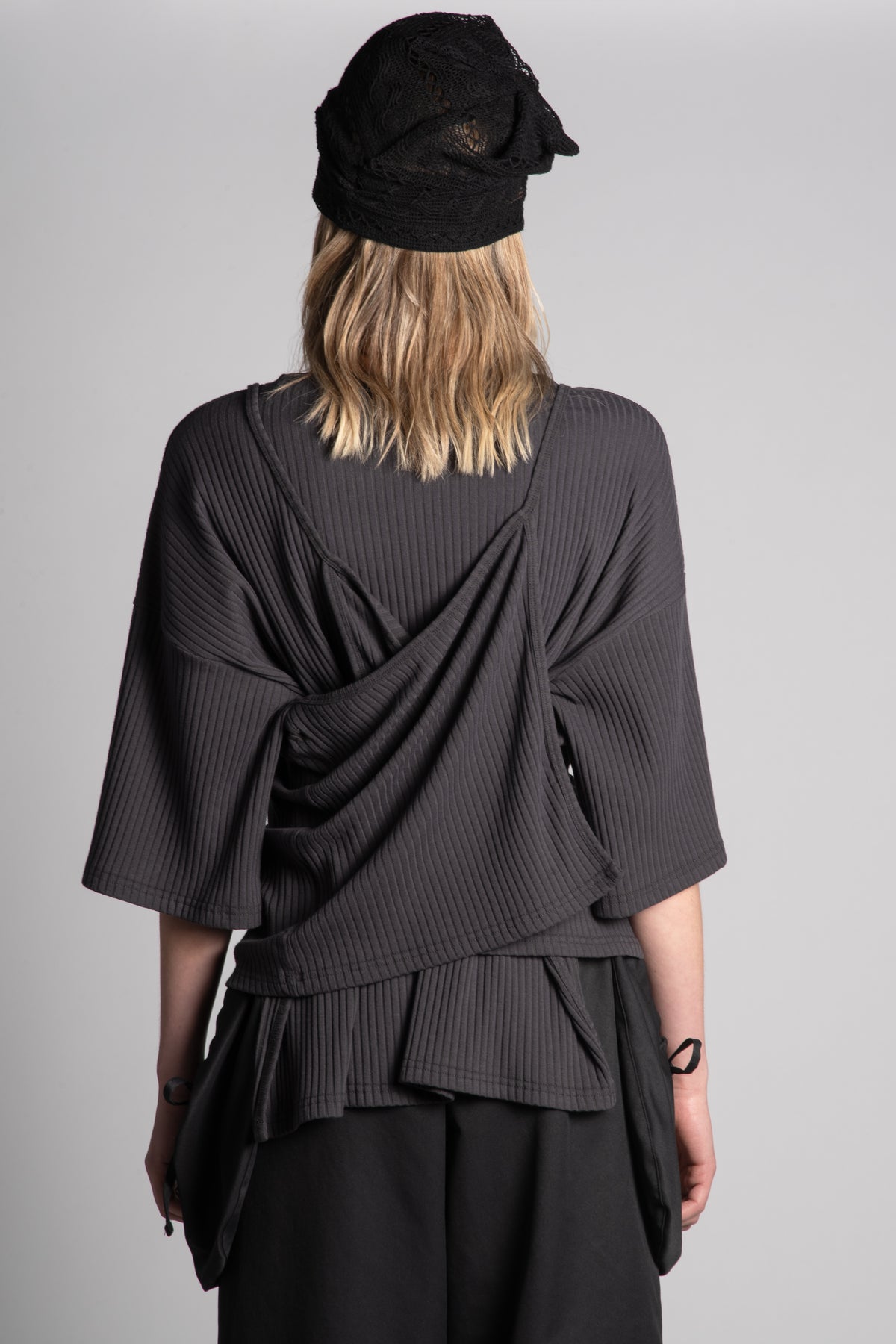 Dark grey ribbed wrap around half sleeves