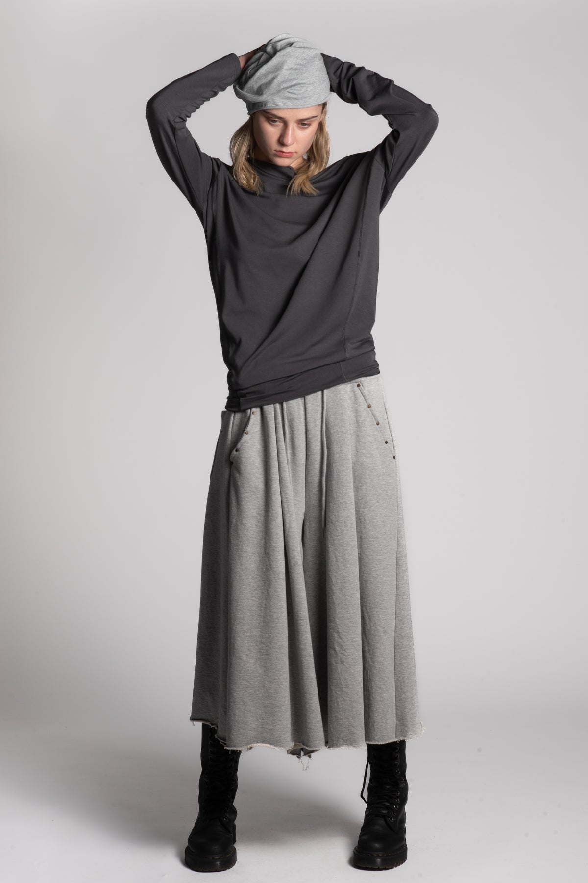 One shoulder grey top