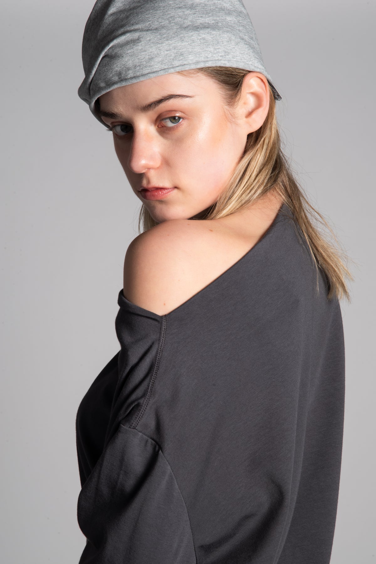 One shoulder grey top