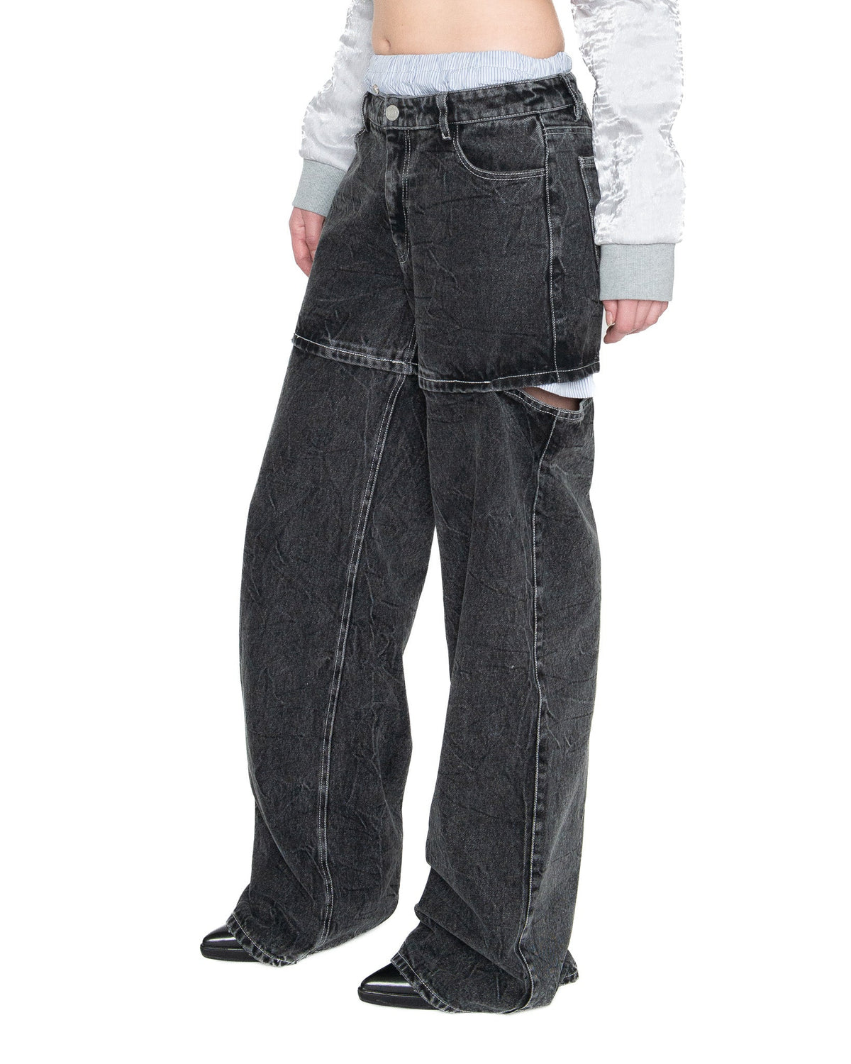 Wide open cut-out jeans