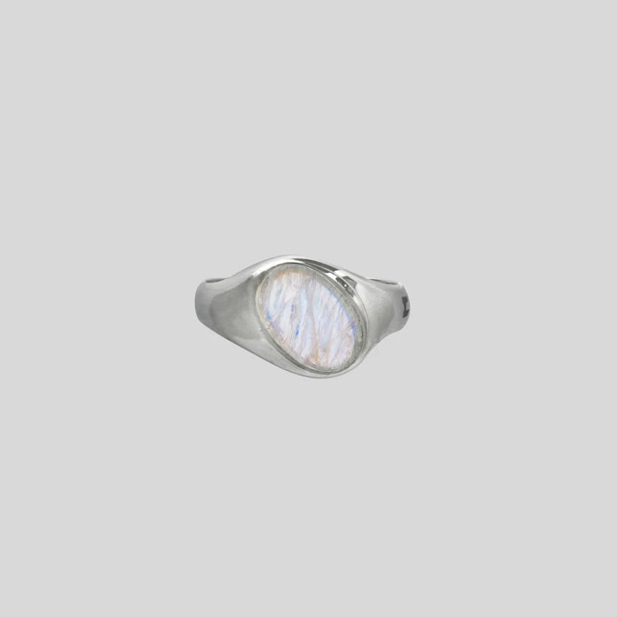 Twisted signet 101 Moonstone