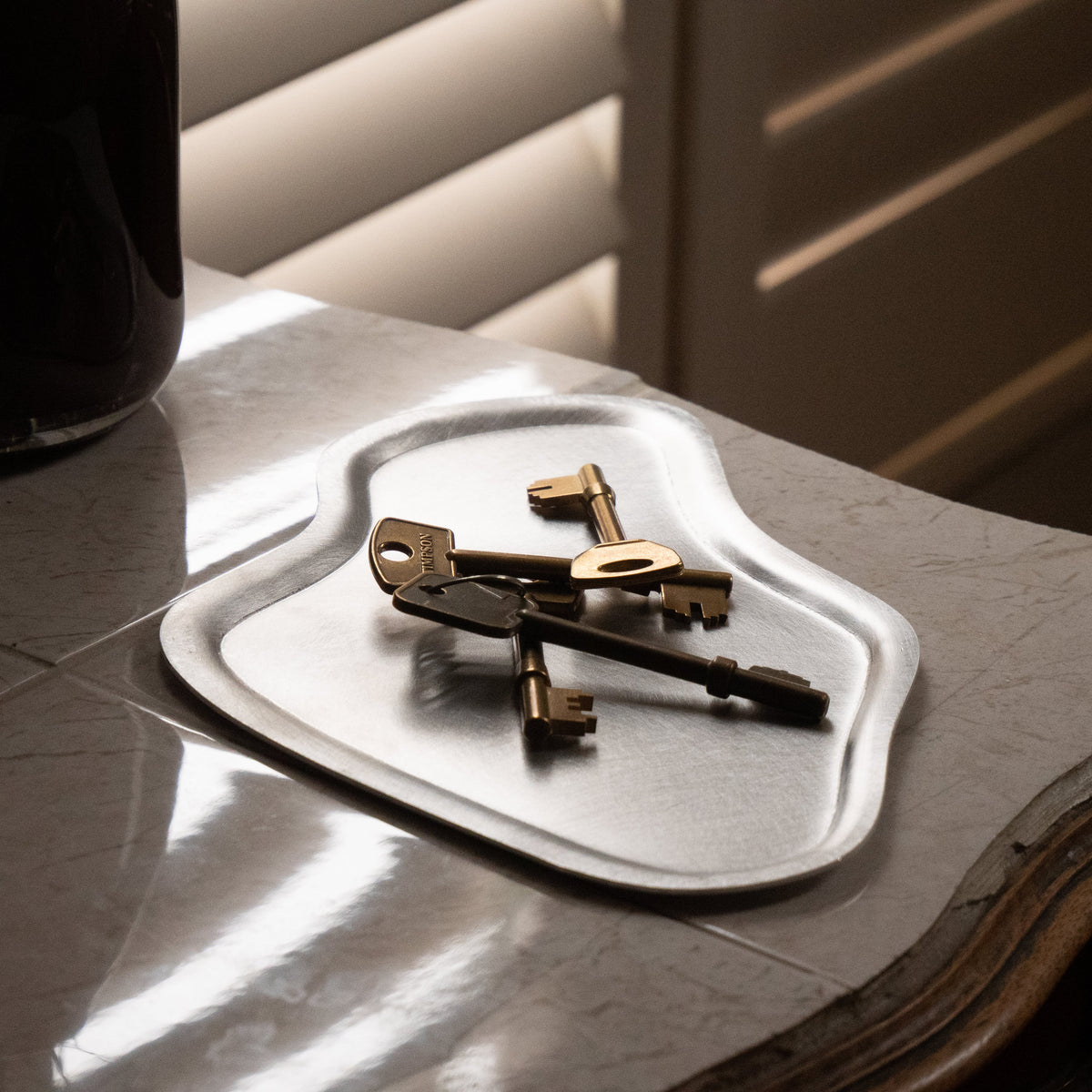 Crystal tray