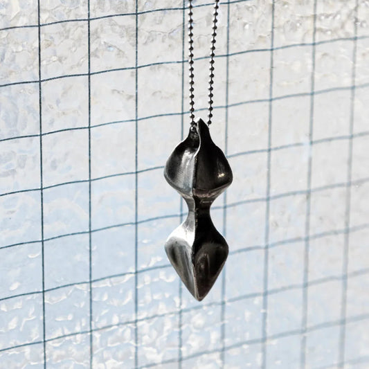 Helicopter pendant with chain