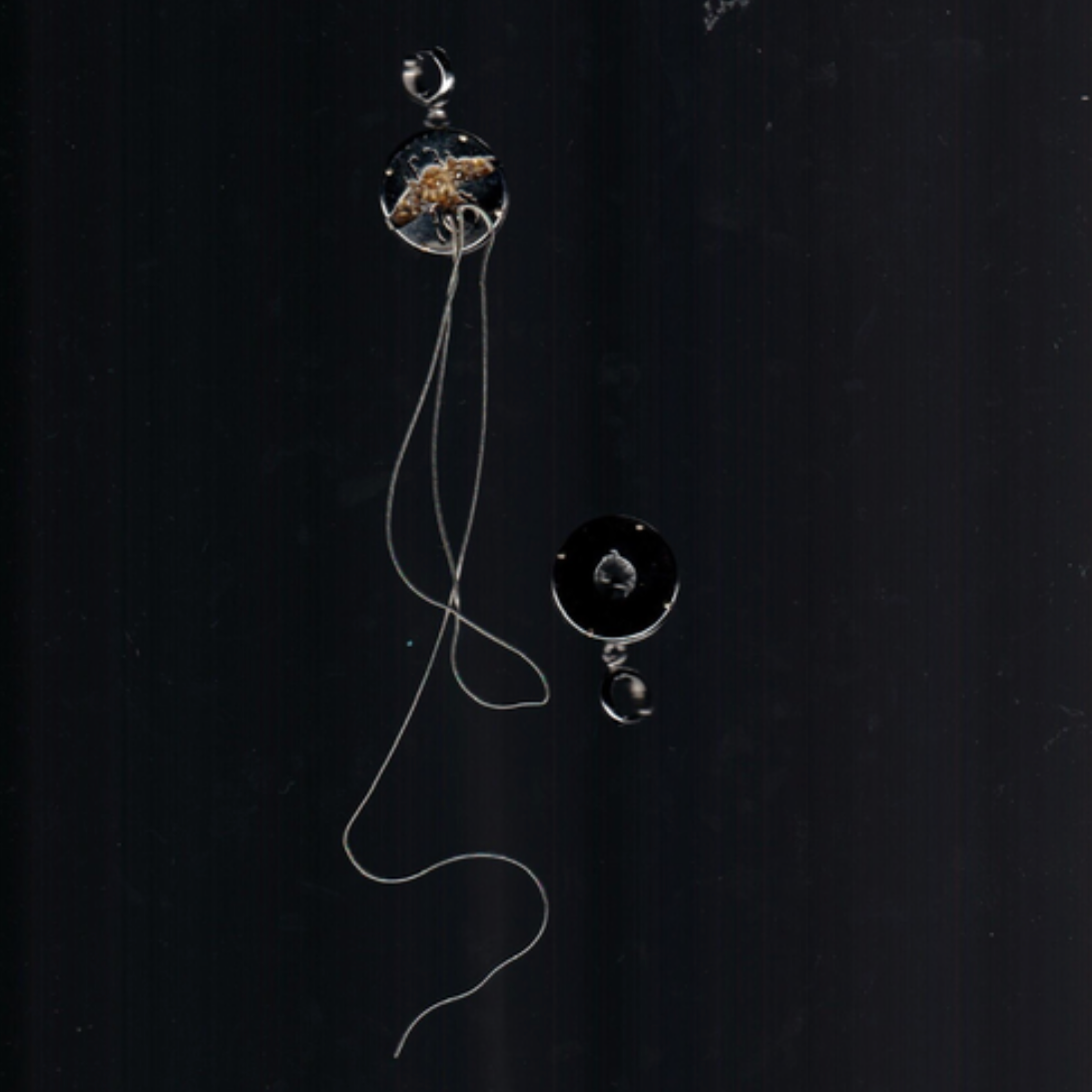 Cocoon earring 02