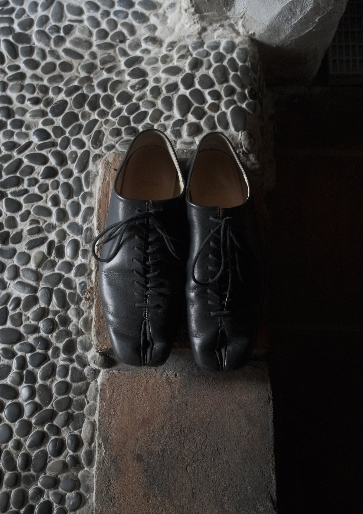 Ronin black lace up leather flats