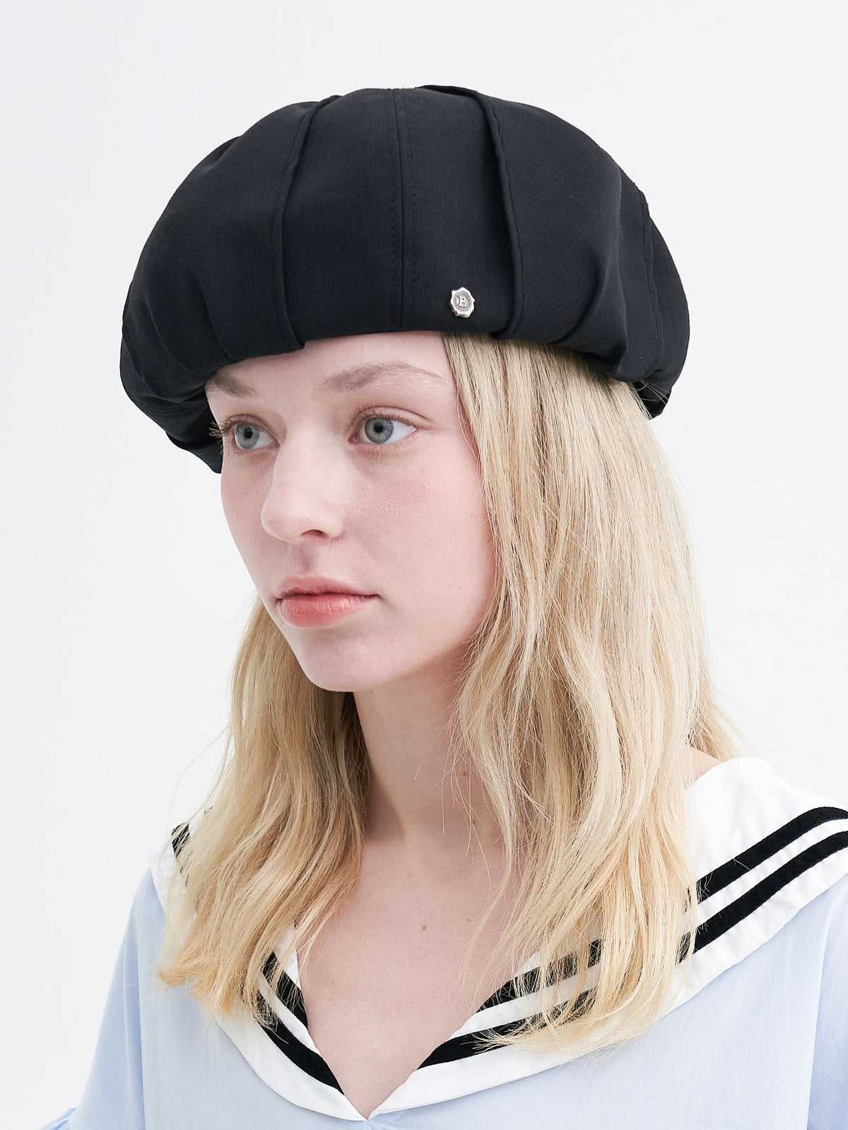 Twisted ribbon beret