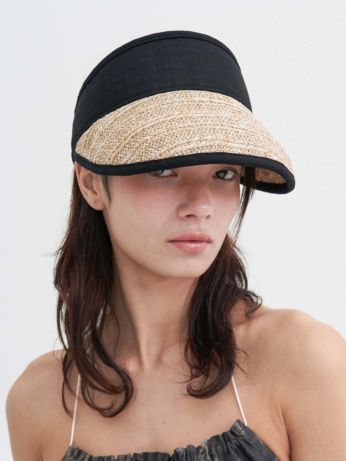 Straw sun visor