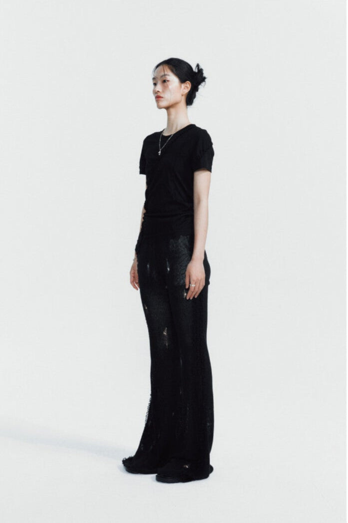 Cut-edge unbalanced slim tee