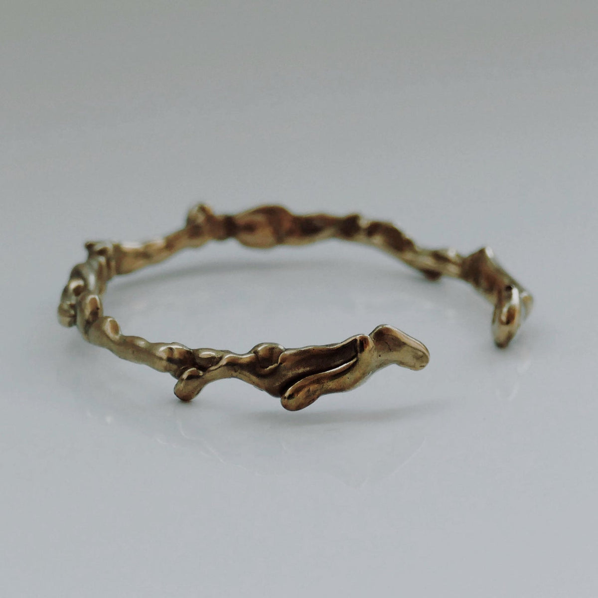 Premonition bracelet